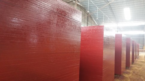 <b>柳州建筑模板生产厂家给您多样化的选购需求</b>