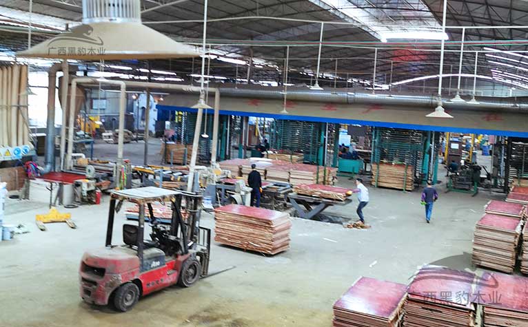 建筑模板成品区